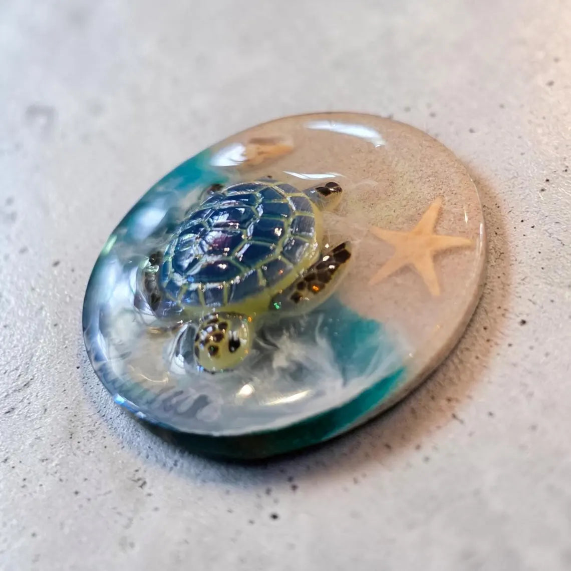 Sea Turtle Phone Grip: Real Seashell & Sand, Ocean Resin Art, Maui - Hawaii